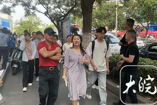 赵丽娜隔空与周星驰互动：诚邀星爷到女足赛场选角